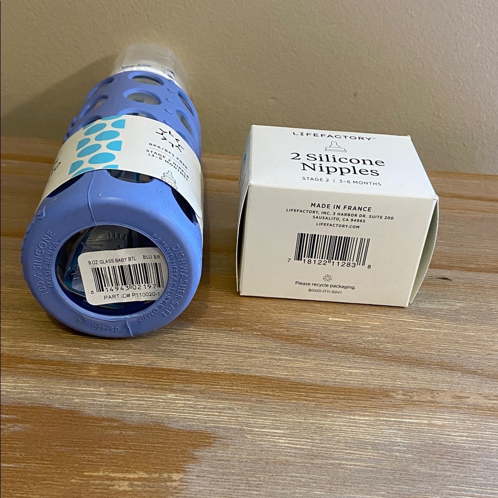 Lifefactory Blue Glass Baby Bottle with extra nipples - Picture 3 of 3